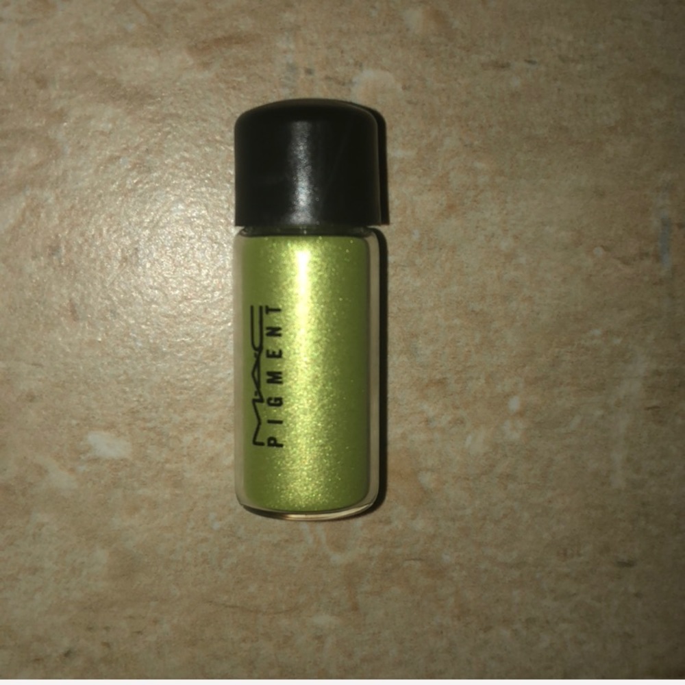 Mac pigment eyeshadow